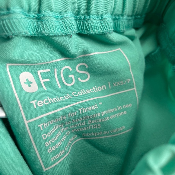 Figs Women’s Scrub Set Surgical Green XXS/ XXS P - Picture 2 of 3